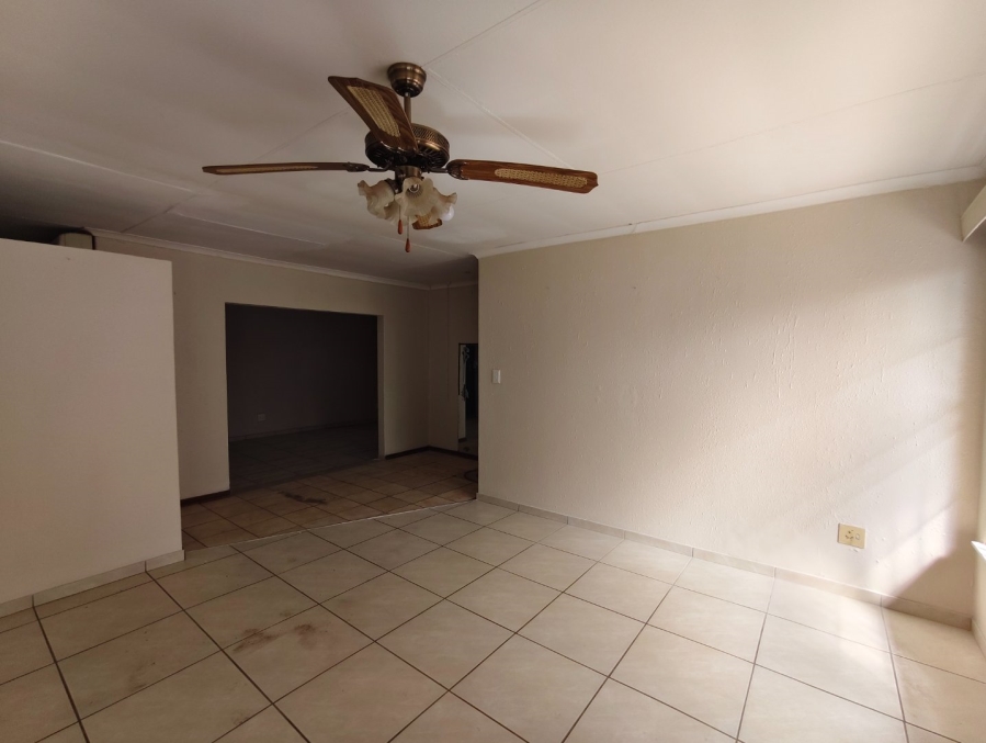 To Let 3 Bedroom Property for Rent in Pellissier Free State